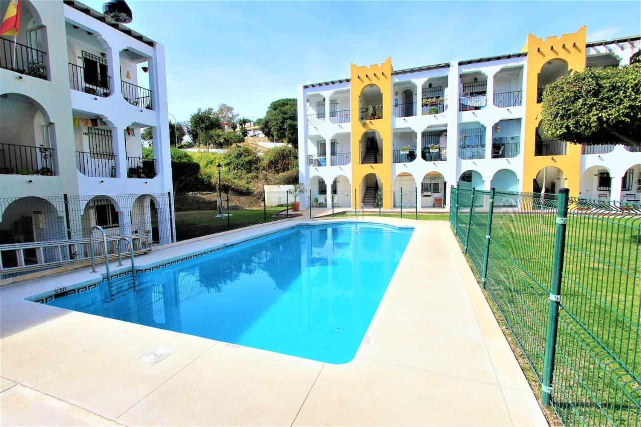 Apartamento Andalucia - A 100 Metros De La Playa, Camino Recto Sin Cuestas - Piscina 贝纳尔马德纳 外观 照片
